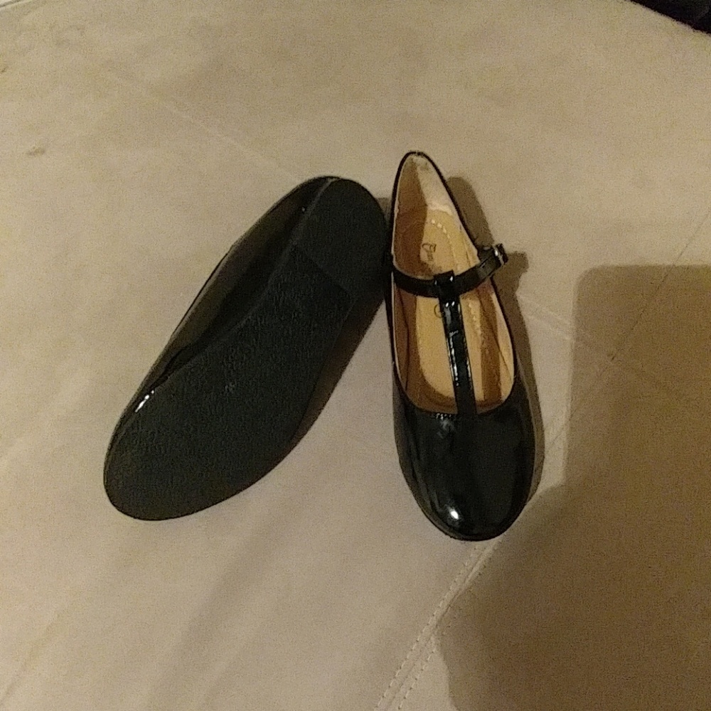 Shoes - Picture 3 of 3